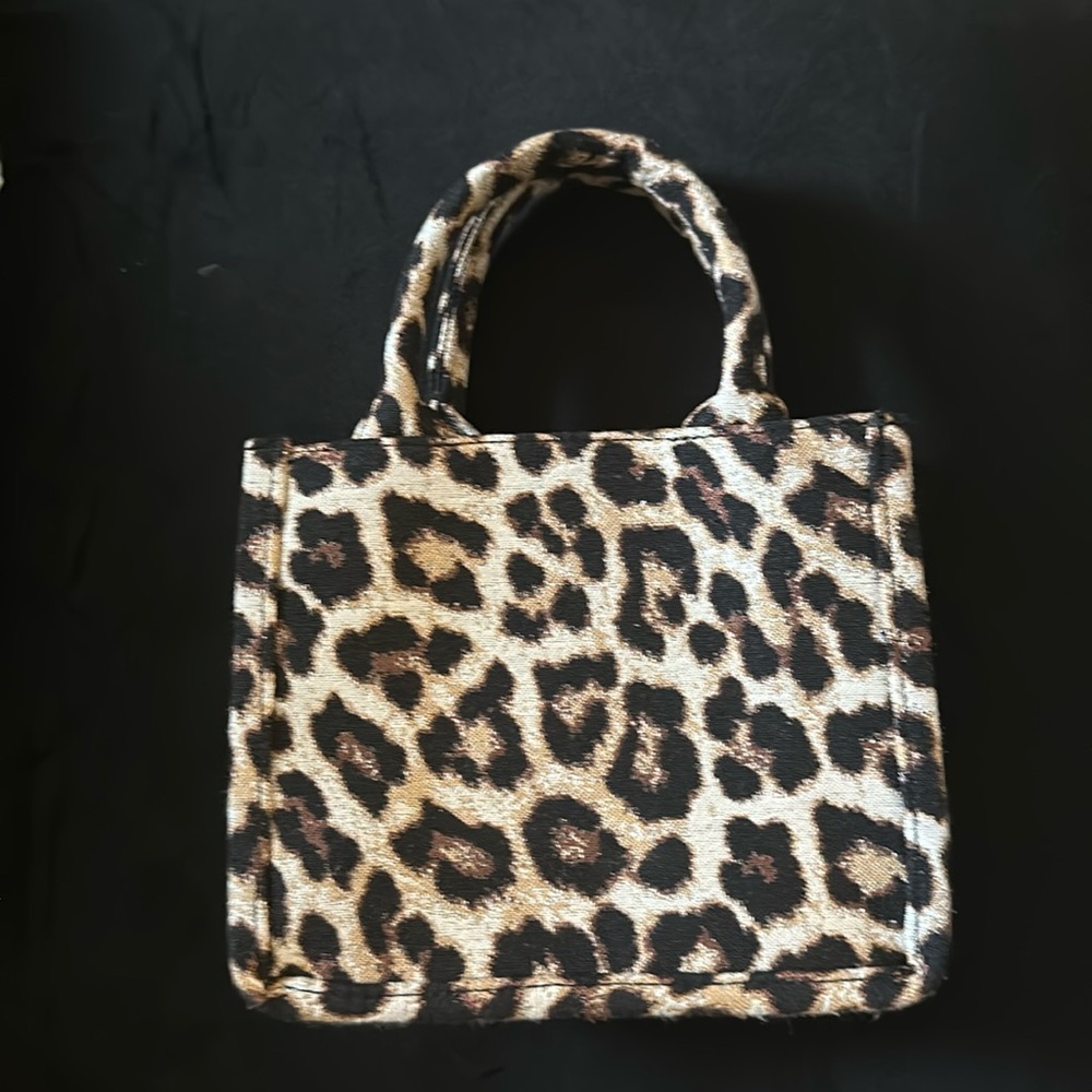 New small H&M leopard handbag